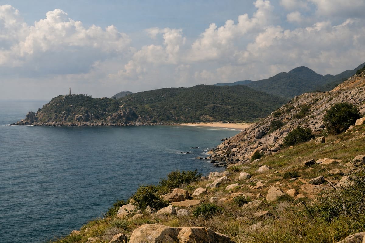 Куда поехать в мае в России: 15 популярных направлений для незабываемого отдыха