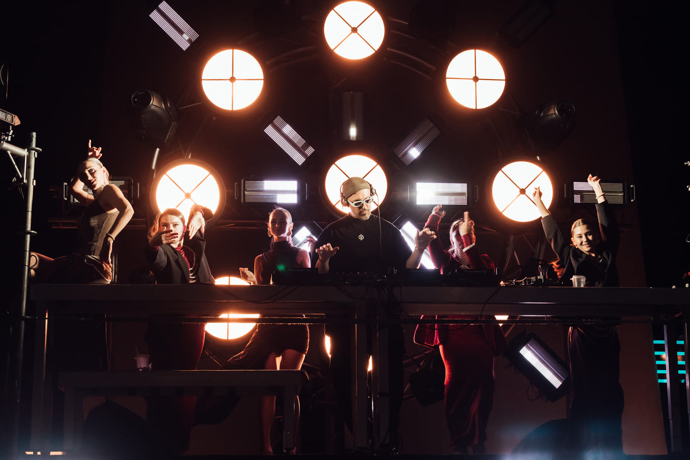 СИЯНИЕ (18+) - 0