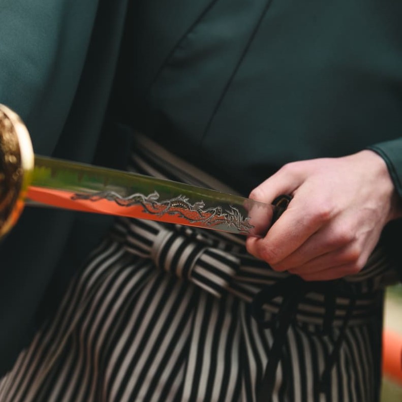 Любование мечом