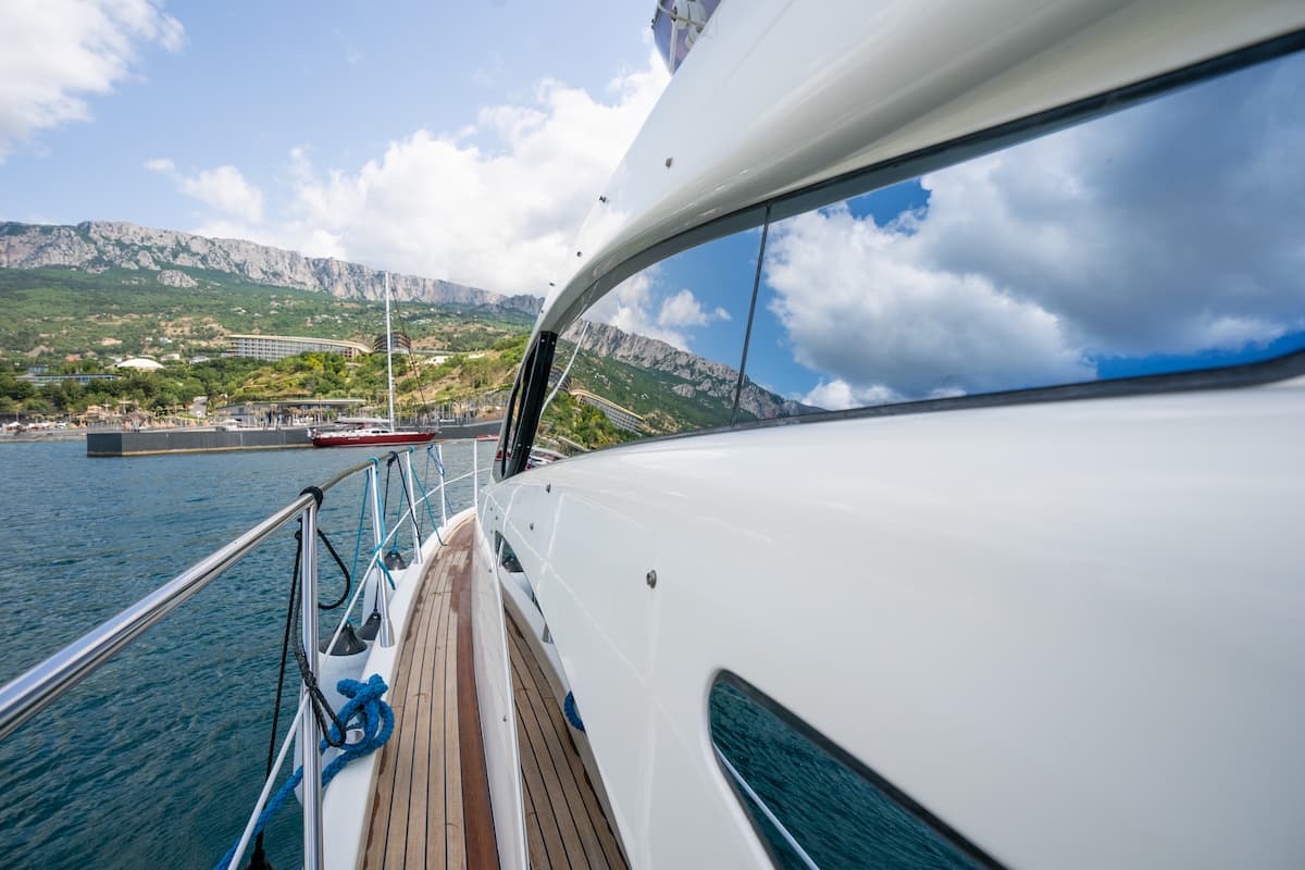 Парусно-моторная Яхта Azimut 50 Парусно-моторная Яхта Azimut 50